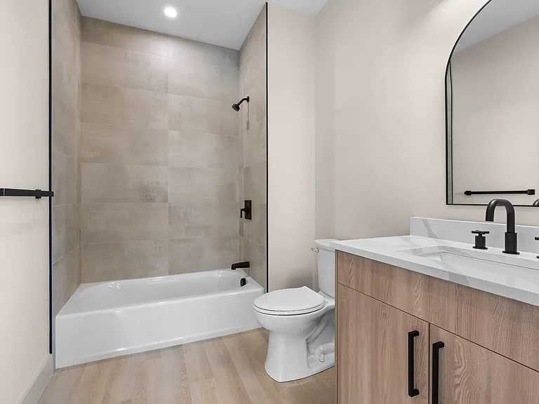 463 Franklin St #202 — Photo 10