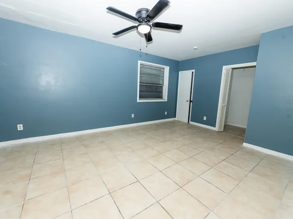 1230 NW 180th Ter, Miami Gardens, FL 33169