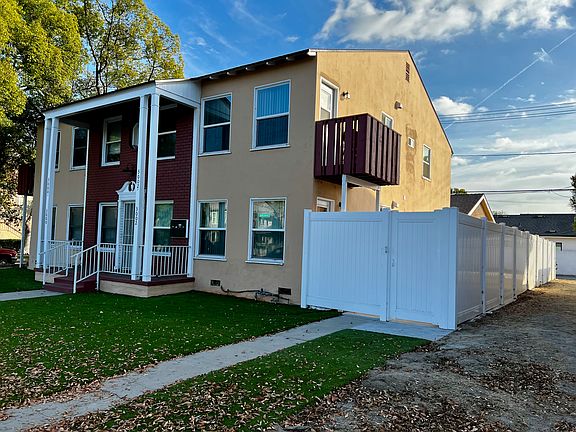 3rd image of 3002 W Victory Blvd #3002