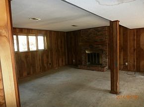 4th image of 2210 Lakeland Dr