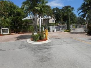 128 Laurel Rd, Hollywood, FL 33021