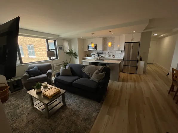 11720 Edgewater Dr APT 914, Lakewood, OH 44107