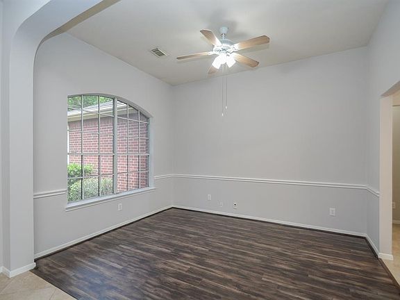 5th image of 1927 Winding Hollow Dr