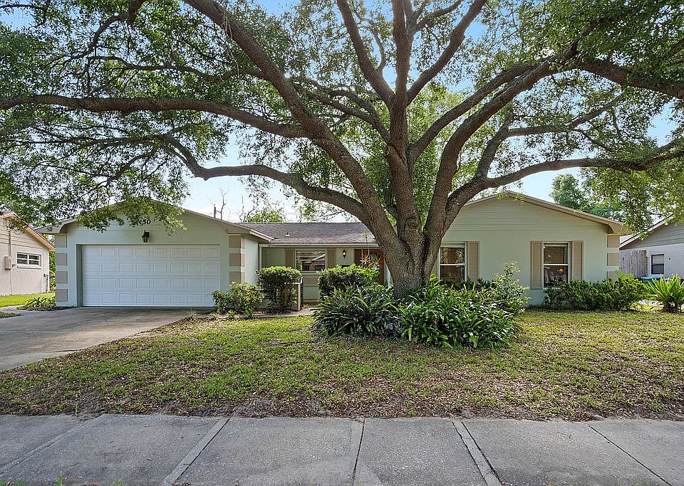 1st image of 50 Carriage Hill Cir