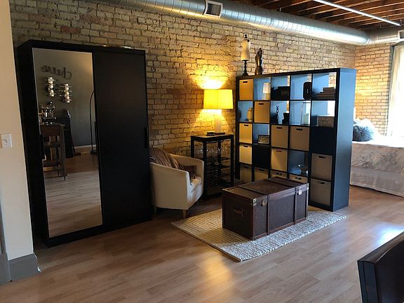 5th image of 1025 Washington Ave S APT 204
