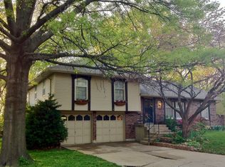 6204 Hallet St, Shawnee, KS 66216
