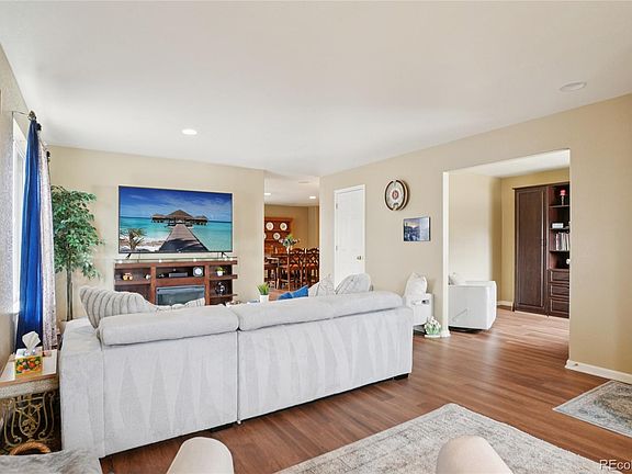 4th image of 13871 Ivy Street