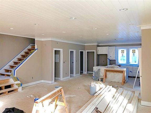 5th image of 1719 N College Ave