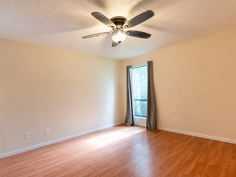 3101 Village West Dr — Photo 10