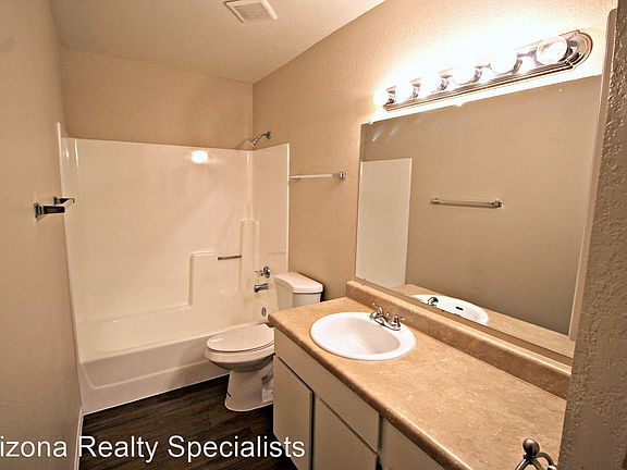 5th image of 13833-0 N 41st Ln