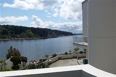 3rd image of 9109 N Harborview Dr