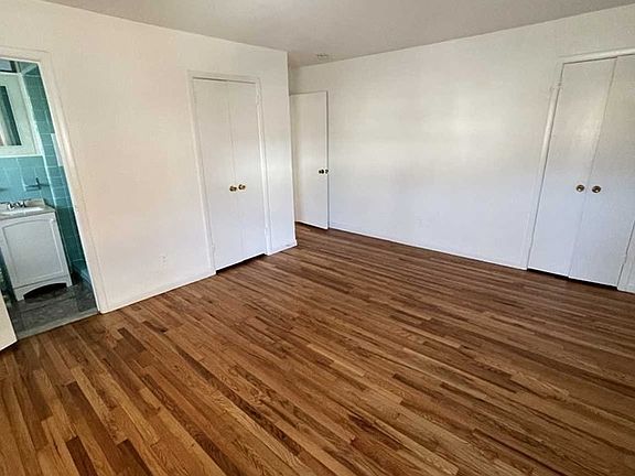 5th image of 375 Lincoln Ave