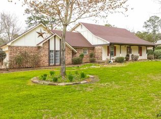 775 Country Pl, Longview, TX 75605