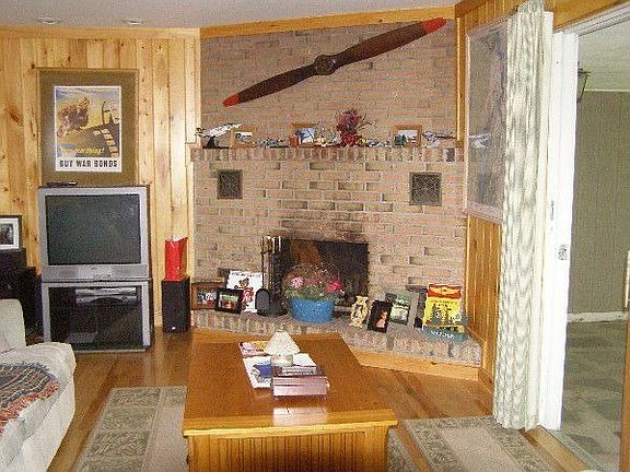 2nd image of 99 Pine Springs Dr