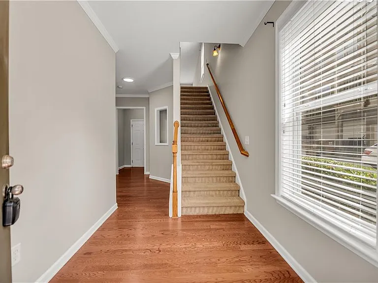 501 Grove Field Ct — Photo 9