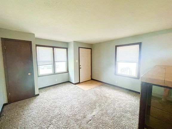4th image of 4013-4015 E 12th St #39F333684