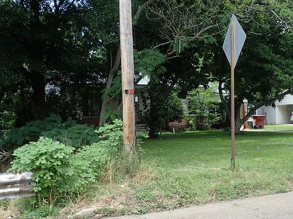 3rd image of 1421 Linden Ave