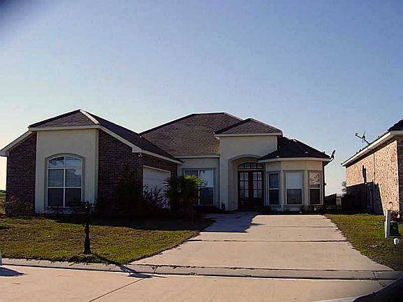 2nd image of 621 Lakeshore Village Dr
