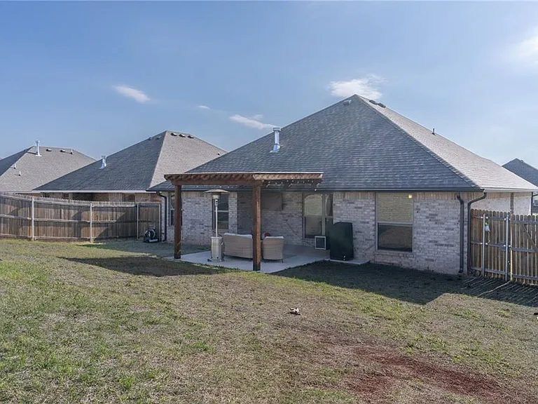 13809 Village Cv — Photo 26