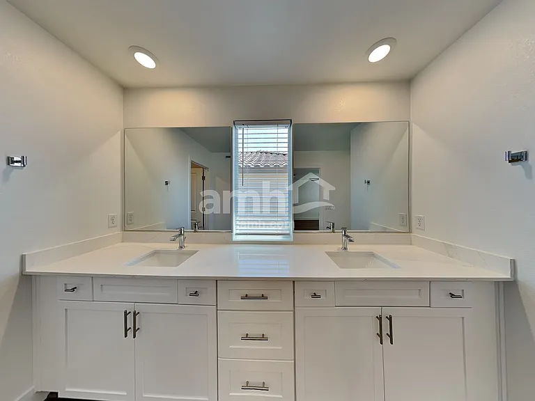 9131 Golden Sunflower Ct — Photo 10