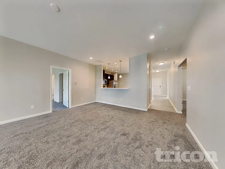 2771 Anchusa Dr — Photo 2