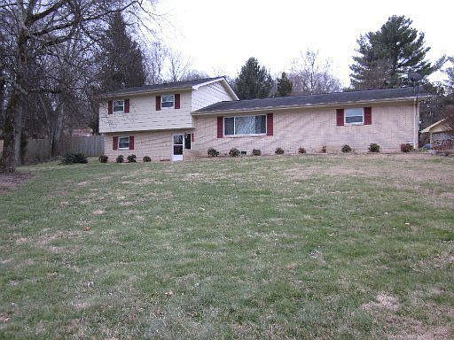 3rd image of 10408 Grovedale Dr