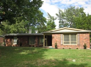 848 Claymont Dr, Ballwin, MO