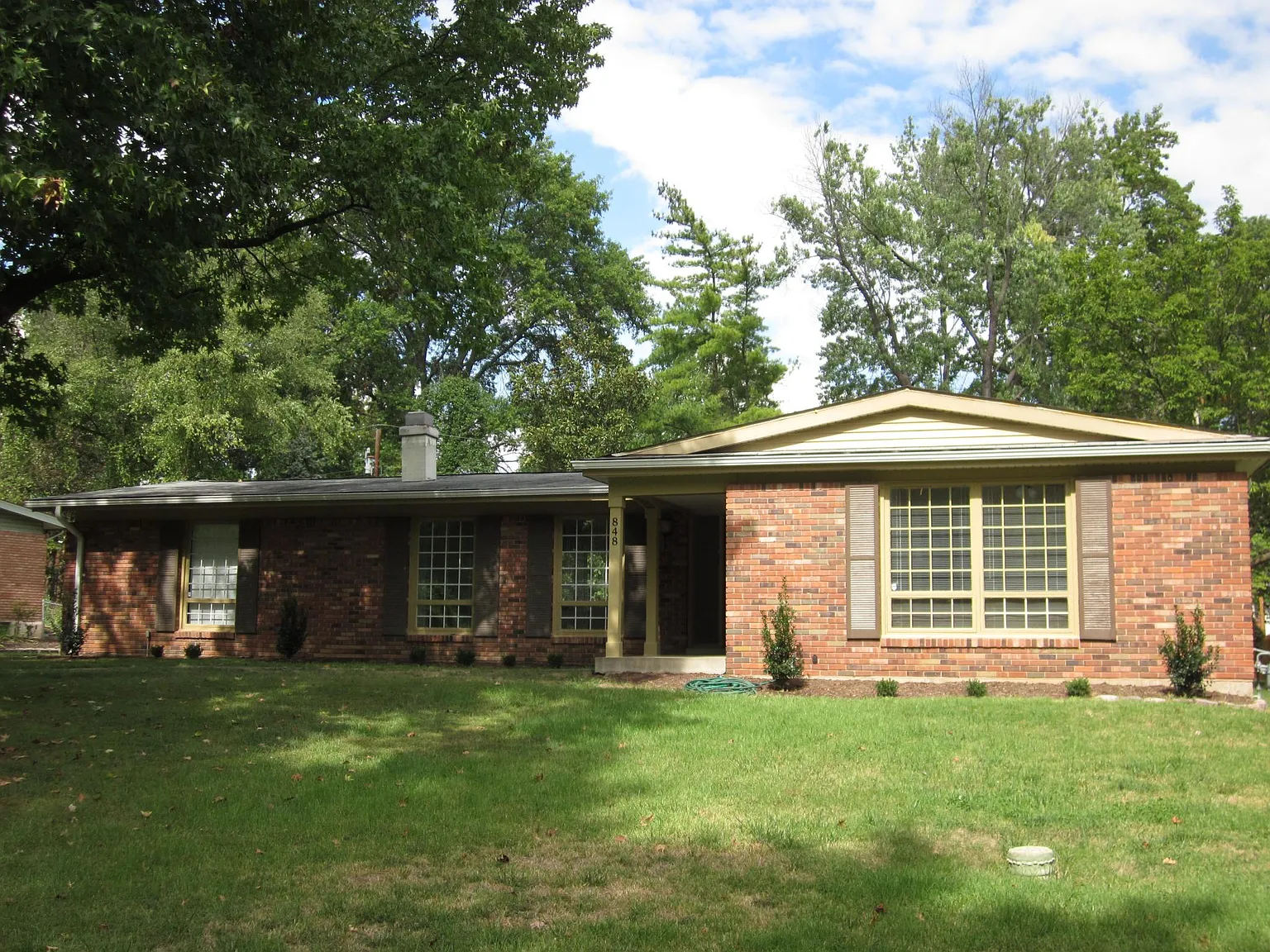 848 Claymont Dr photo 1