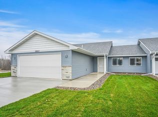 38844 Maple Ct, North Branch, MN 55056