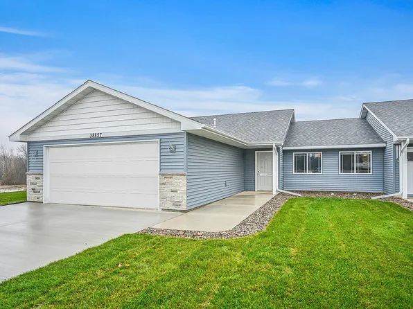 38844 Maple Ct, North Branch, MN 55056