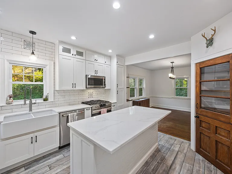84 Harvard Dr — Photo 4