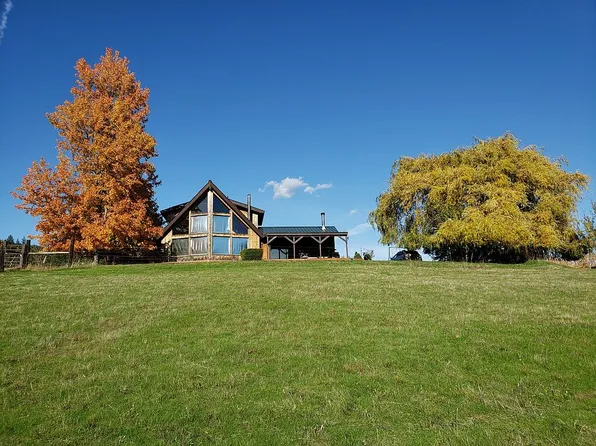 11 White Salmon River Rd, White Salmon, WA 98672