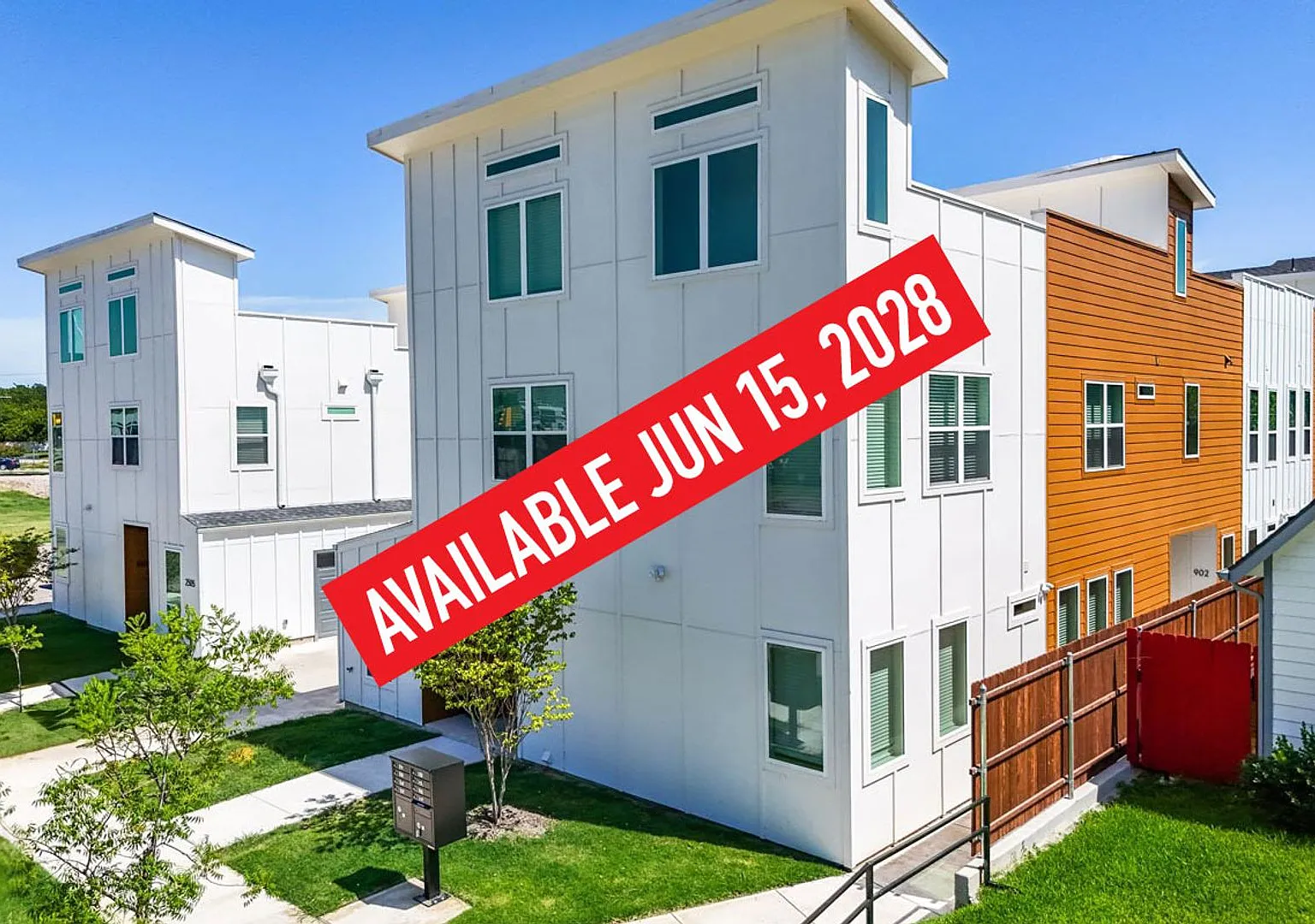 Benbrook 2509 - Unit 901 — Photo 1