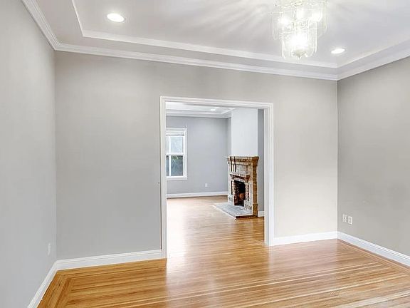 4th image of 235 Lincoln Way #2