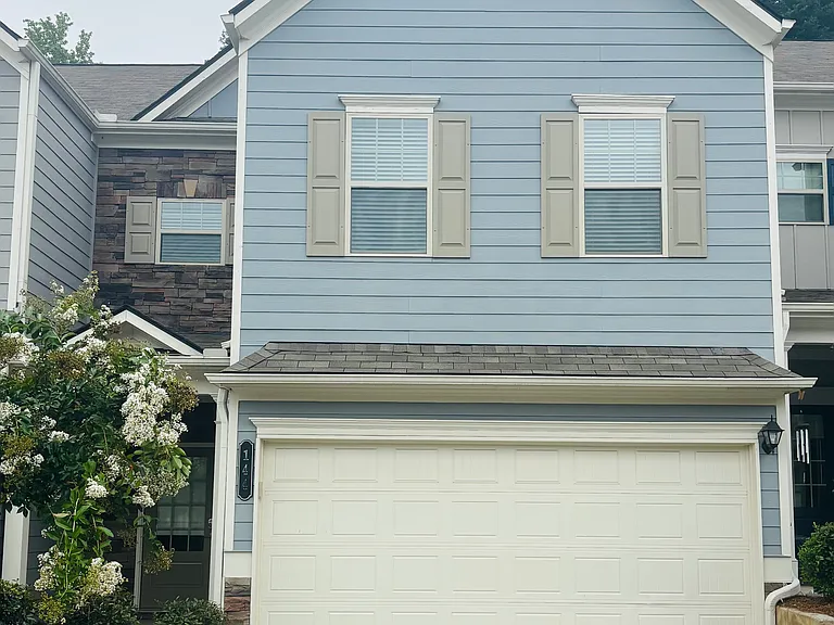 144 Madison Bnd — Photo 2