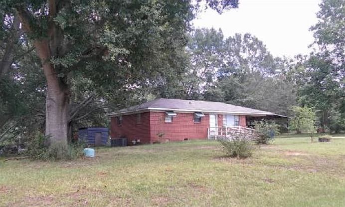 2nd image of 201 Armory Rd