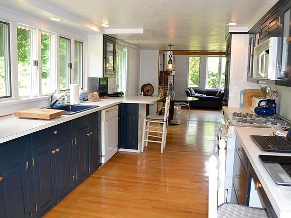 2nd image of 120 Chestnut St #1