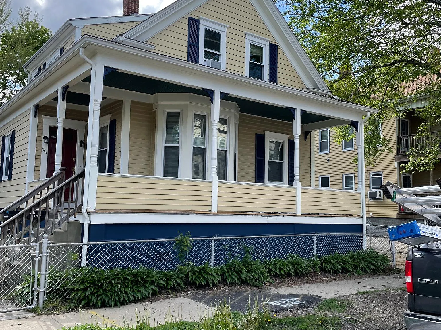5 bed, 1320 sqft, $4,250 — Photo 4