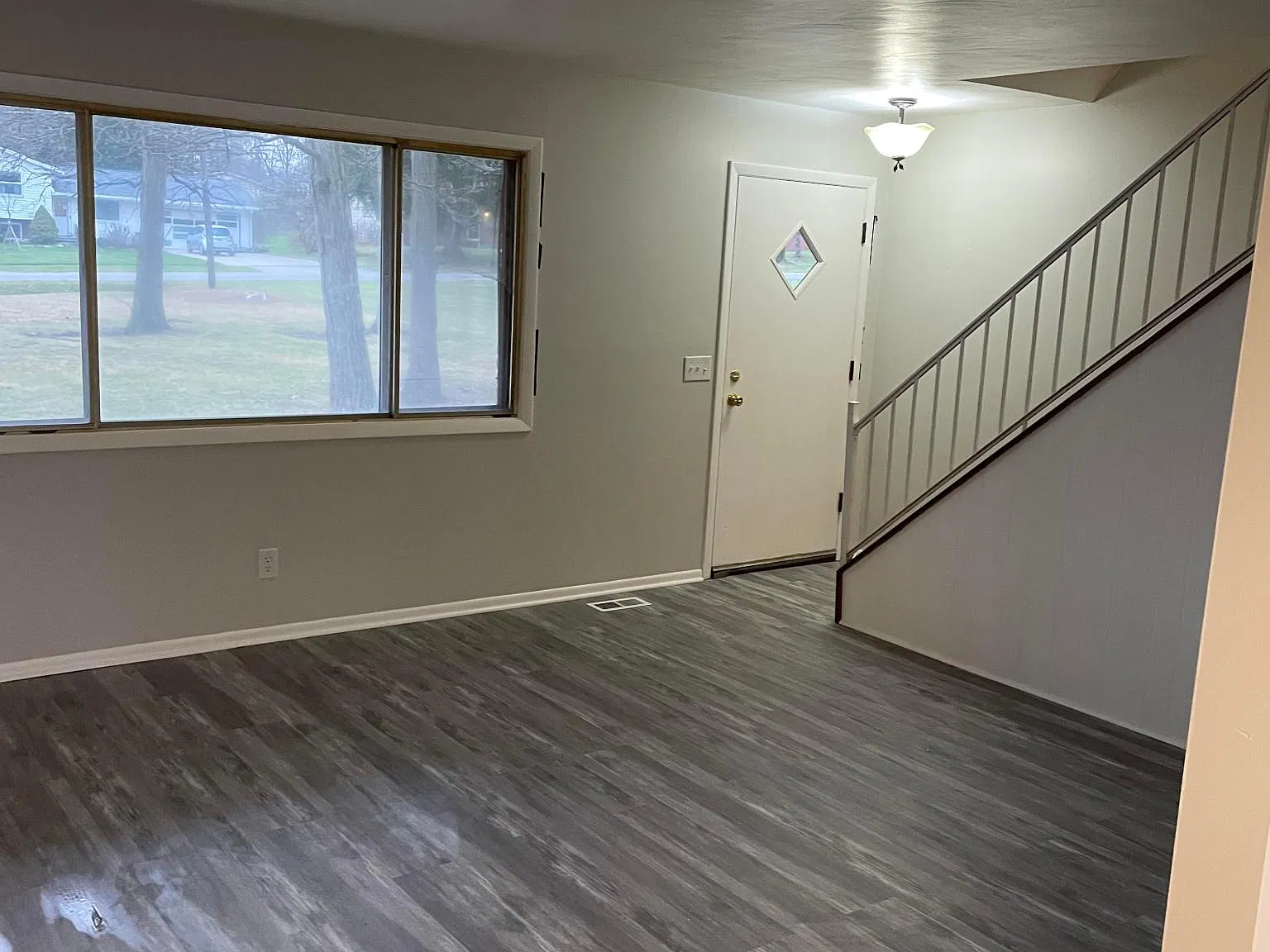 2 bed, 1000 sqft, $925 — Photo 3