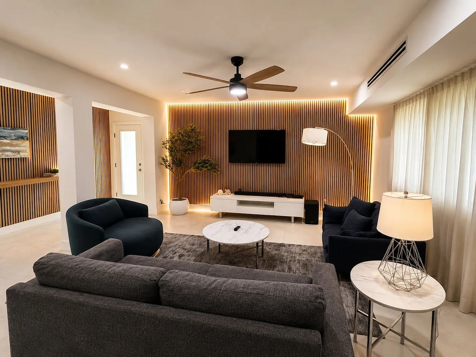 4 bed, 2.0 bath, $12,240 — Photo 2