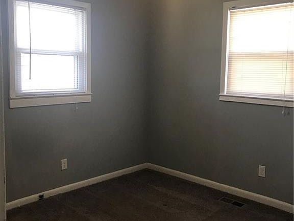 4th image of 319 Manget St SE APT A