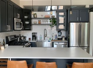 203 S Sangamon St APT 308, Chicago, IL 60607