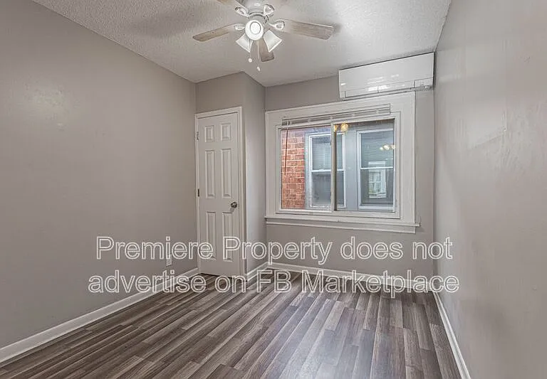 514 1/2 W Walnut St — Photo 8