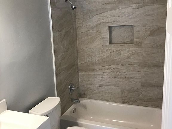 5th image of 601 SW 14th Ter #1