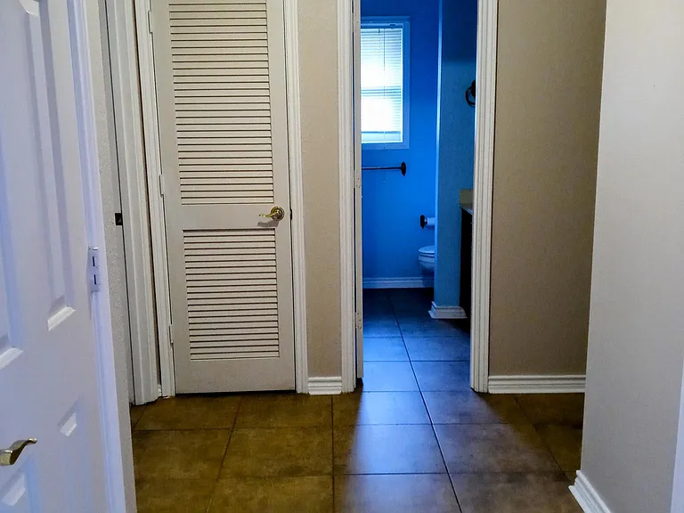 1802 Fairfax Cir — Photo 3