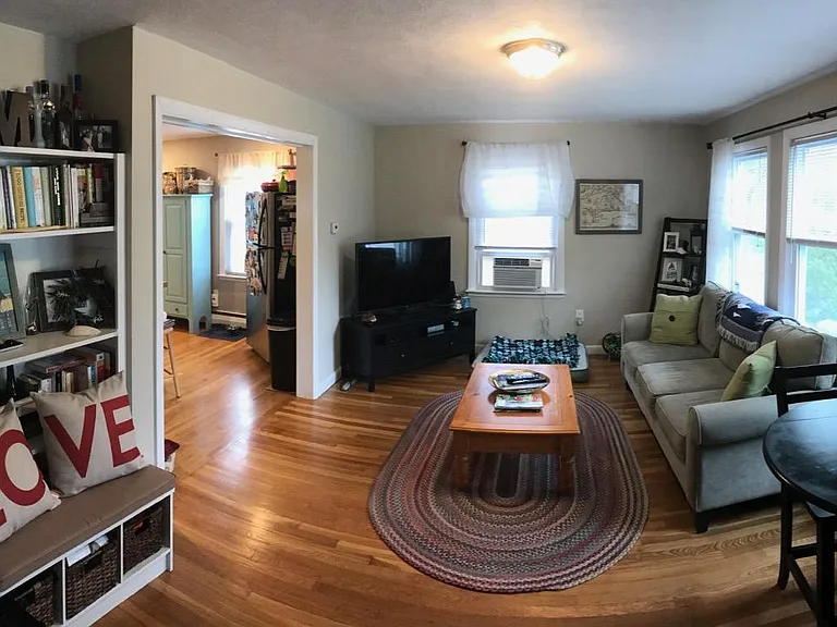 15 Hawthorn St — Photo 4