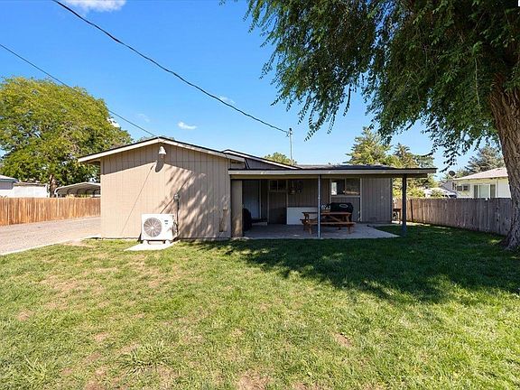 3rd image of 573 N 58th Ave