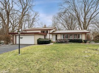 936 Old Trail Rd, Highland Park, IL 60035