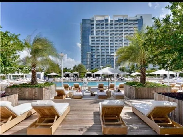 2301 Collins Ave #1121 — Photo 1