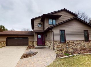 1918 Stevenson Dr, Ames, IA 50010